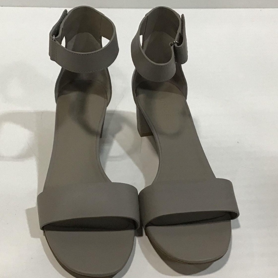 New!! Women’s Vince Rita Grey Leather Elegant Sandals Size 8m